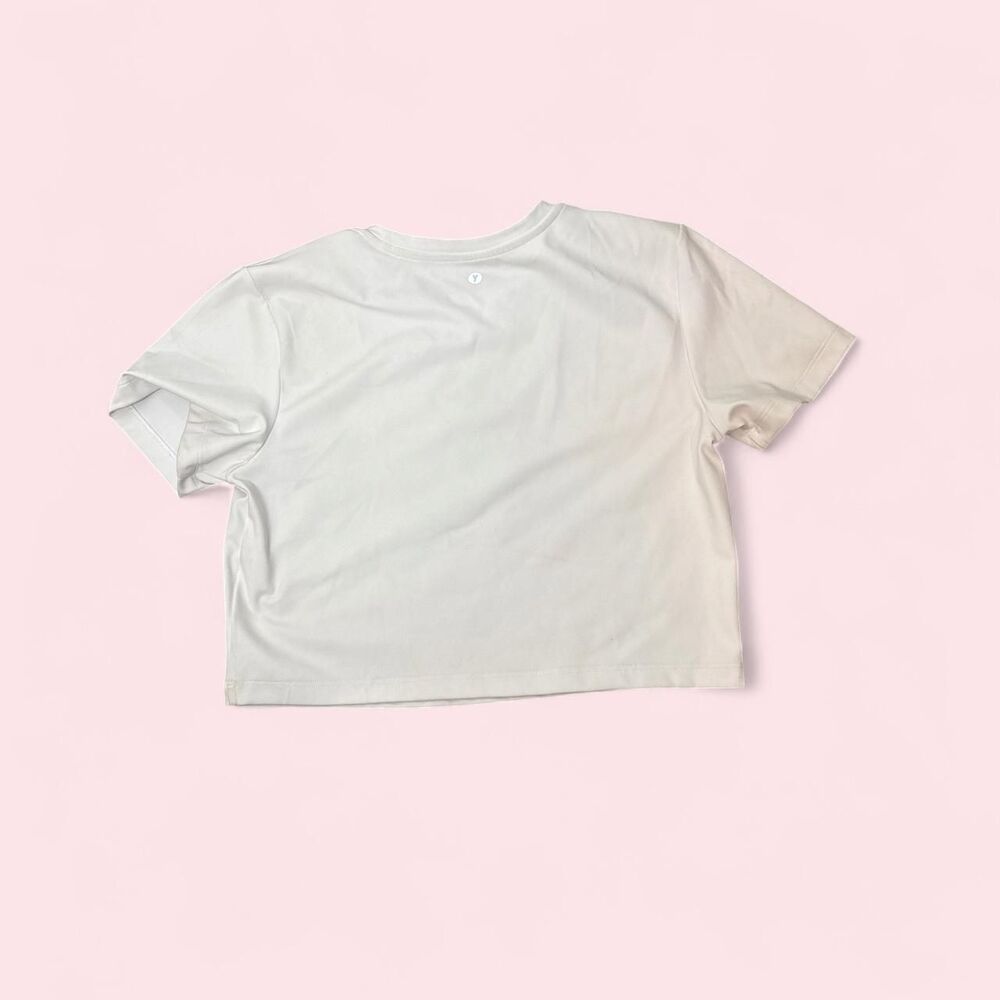 XL Yitty White Minimalist Logo Athletic Crop Tee